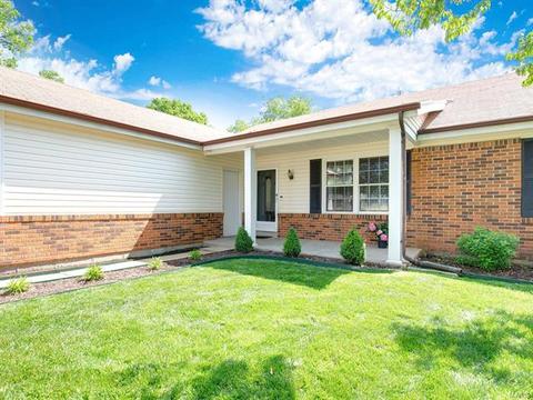 818 Clintwoode Ct, Ballwin, MO 63021 photo 45