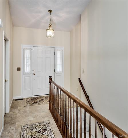 2142 Farnsworth Dr, O'fallon, MO 63368 photo 8