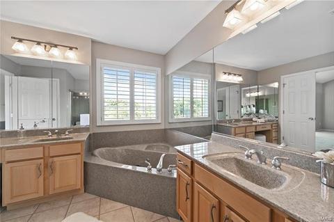 1539 Dietrich Glen Dr, Ballwin, MO 63021 photo 24