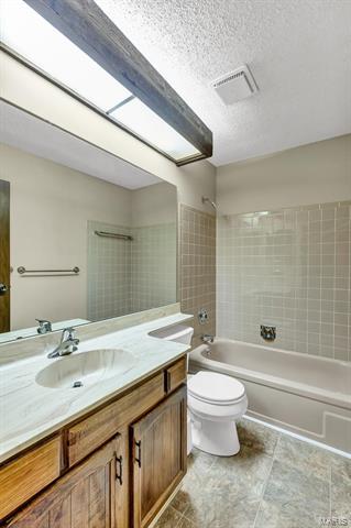1377 Hampton Rd, Saint Charles, MO 63303 photo 27