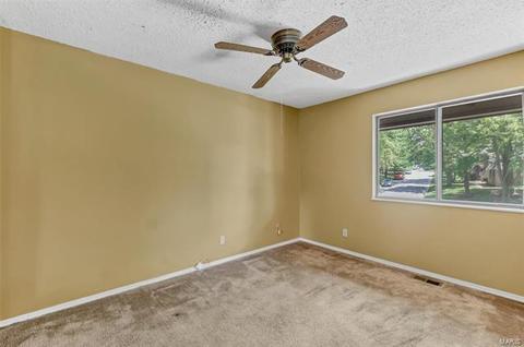 1377 Hampton Rd, Saint Charles, MO 63303 photo 25