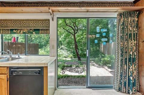 1377 Hampton Rd, Saint Charles, MO 63303 photo 9