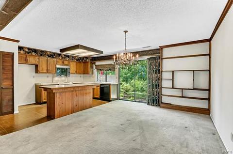 1377 Hampton Rd, Saint Charles, MO 63303 photo 5