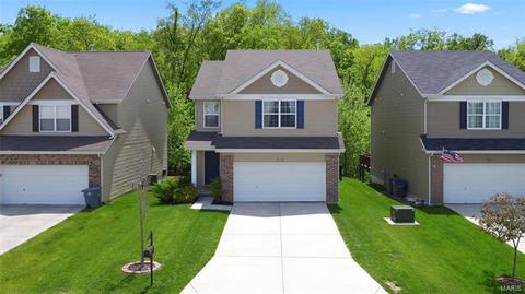 519 Parkgate Dr, Lake Saint Louis, MO 63367 photo 2