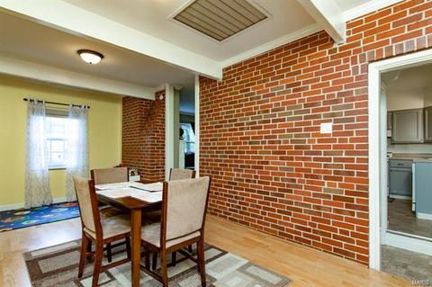 3 Springbrook Pl, Saint Louis, MO 63119 photo 3
