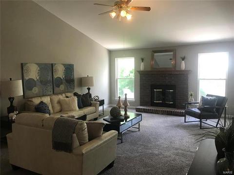128 Windy Acres Estates Dr, Ballwin, MO 63021 photo 2