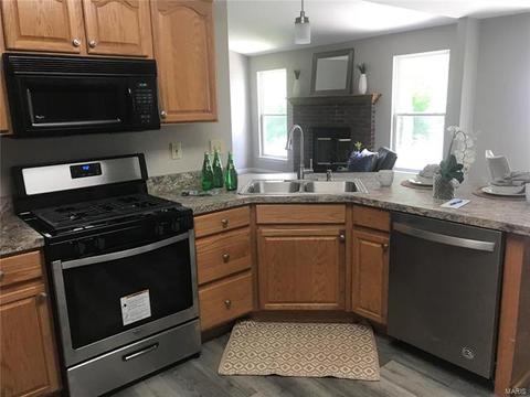 128 Windy Acres Estates Dr, Ballwin, MO 63021 photo 6