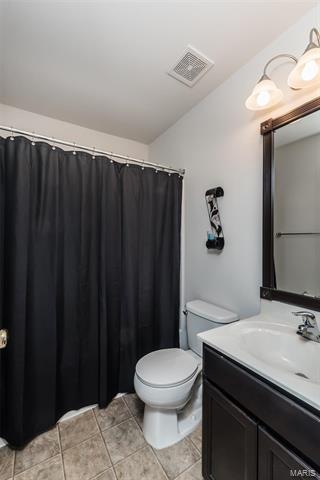 560 Springhurst, O'fallon, MO 63368 photo 9