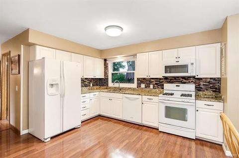 730 Muir View Dr, Ballwin, MO 63011 photo 6