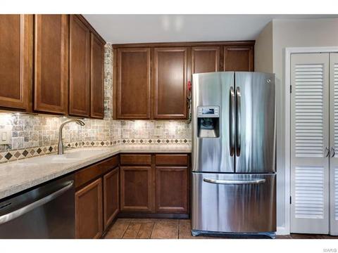 1035 Tulip Ln, Ellisville, MO 63021 photo 9
