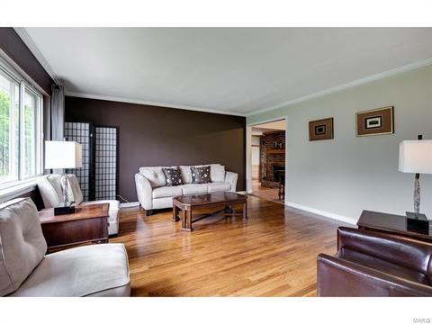 1035 Tulip Ln, Ellisville, MO 63021 photo 5