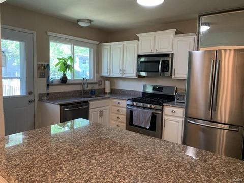 355 Novara Dr, Ballwin, MO 63021 photo 4