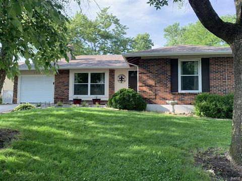 355 Novara Dr, Ballwin, MO 63021 photo 1