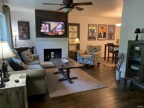 355 Novara Dr, Ballwin, MO 63021 photo 2
