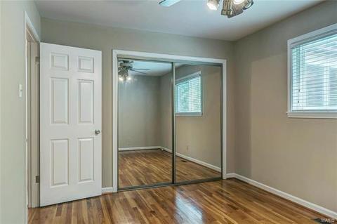 526 Spring Meadows Dr, Manchester, MO 63011 photo 8