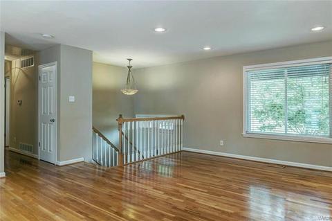 526 Spring Meadows Dr, Manchester, MO 63011 photo 23