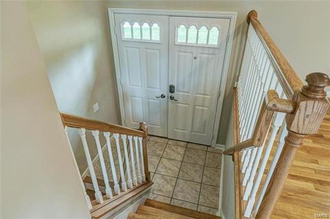 526 Spring Meadows Dr, Manchester, MO 63011 photo 2
