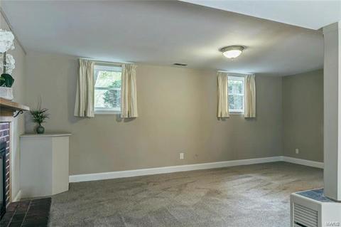 526 Spring Meadows Dr, Manchester, MO 63011 photo 16