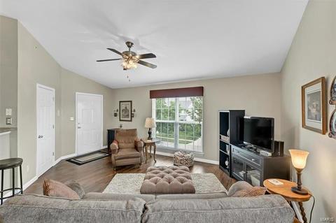 622 Homerun Dr, O'fallon, MO 63366 photo 5