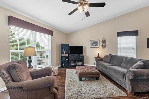 622 Homerun Dr, O'fallon, MO 63366 photo 3