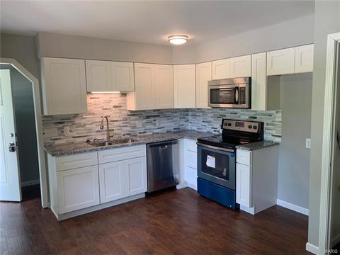 806 Pepper Ln, O'fallon, MO 63366 photo 2