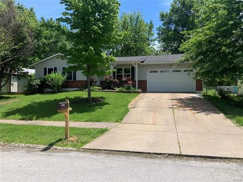 806 Pepper Ln, O'fallon, MO 63366 photo 1