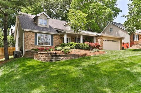 667 Waterford Ridge Dr, Ballwin, MO 63021 photo 2