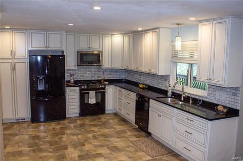 754 Windingpath Ln, Manchester, MO 63021 photo 6