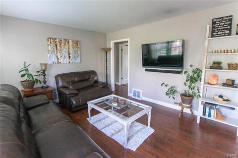 3922 Ashby, Saint Ann, MO 63074 photo 2