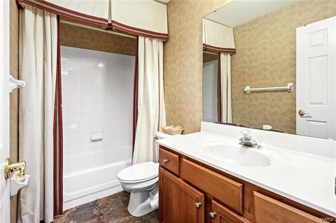 687 Bluffs View Ct, Eureka, MO 63025 photo 24