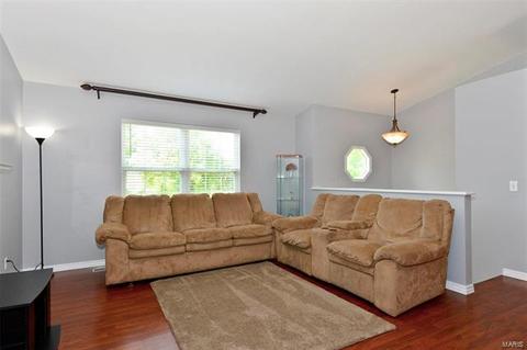 6437 Long Timber Dr, O'fallon, MO 63368 photo 4