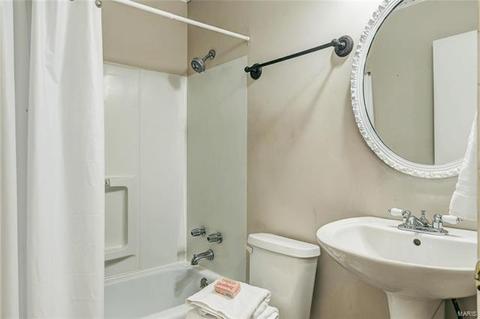 244 Glandore Dr #C, Ballwin, MO 63021 photo 21