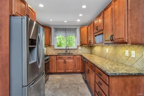 830 Sugar Hill Dr, Manchester, MO 63021 photo 7
