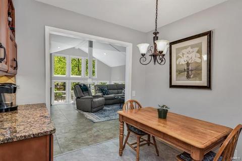 830 Sugar Hill Dr, Manchester, MO 63021 photo 9
