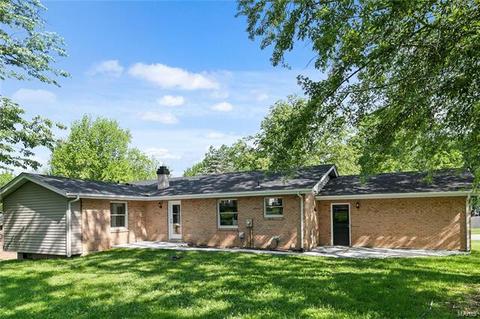 906 Del Ebro, Ballwin, MO 63011 photo 3