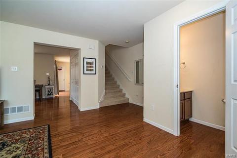219 Coachgate Ln, Ballwin, MO 63021 photo 9