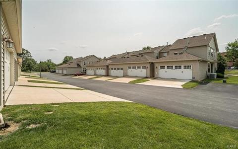 219 Coachgate Ln, Ballwin, MO 63021 photo 30
