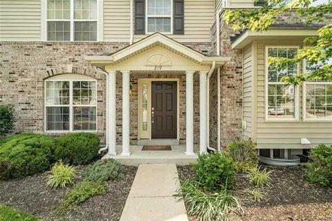 219 Coachgate Ln, Ballwin, MO 63021 photo 3
