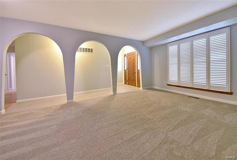 336 New Ballwin Rd, Ballwin, MO 63021 photo 4