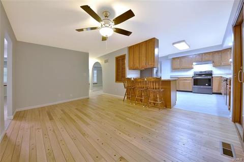 336 New Ballwin Rd, Ballwin, MO 63021 photo 7