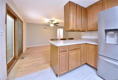 336 New Ballwin Rd, Ballwin, MO 63021 photo 12