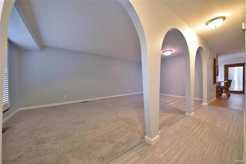 336 New Ballwin Rd, Ballwin, MO 63021 photo 6