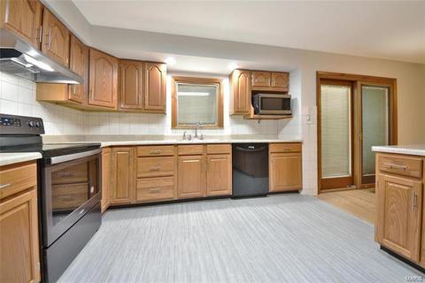 336 New Ballwin Rd, Ballwin, MO 63021 photo 9