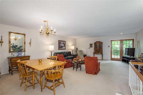 5 Swindon Ct, Manchester, MO 63011 photo 6