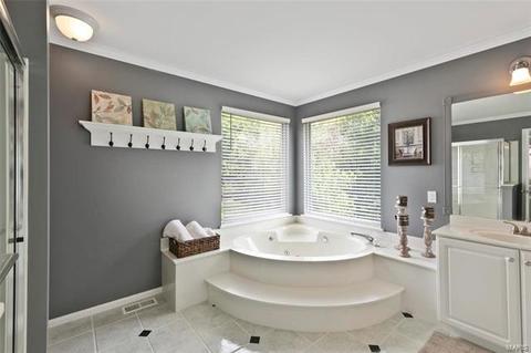 5595 Hennsley Cir, Weldon Spring, MO 63304 photo 21