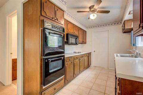 339 Cherry Hill Dr, Ellisville, MO 63011 photo 11