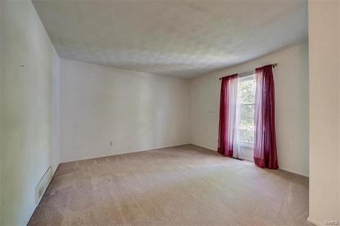339 Cherry Hill Dr, Ellisville, MO 63011 photo 3