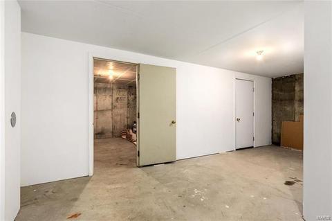 1636 Whispering Creek Dr #C, Ballwin, MO 63021 photo 13