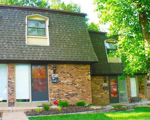 201 Braeshire #E, Ballwin, MO 63021 photo 1