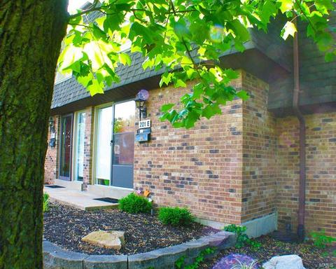 201 Braeshire #E, Ballwin, MO 63021 photo 8